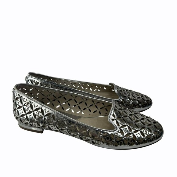 Michael Kors Womens Silver Metallic Gabri Laser Cut‎ Ballet Flats Size 6.5 EUC - Picture 1 of 8